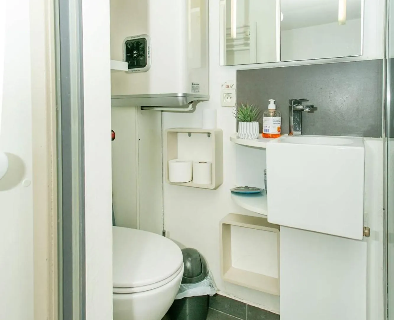 Champs Elysees & Arc De Triomphe - Studio - Cityapartmentstay Франция